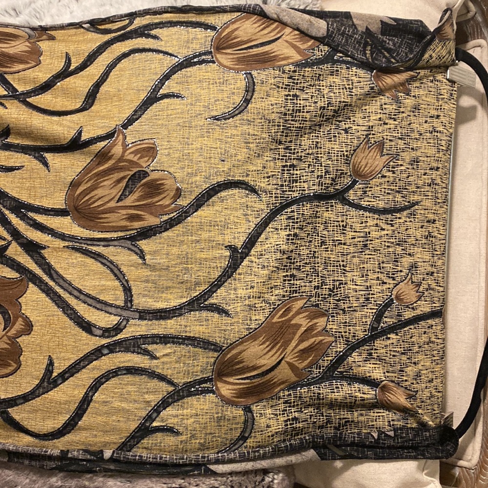 Beautiful Scarf - Picture 3 of 4